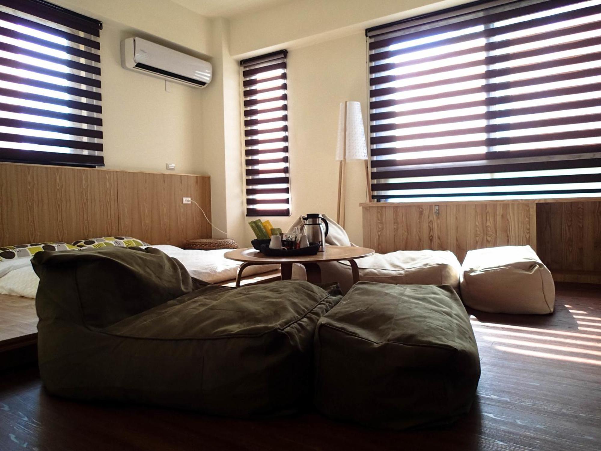 Meow G Cafe Hostel Hualien Szoba fotó