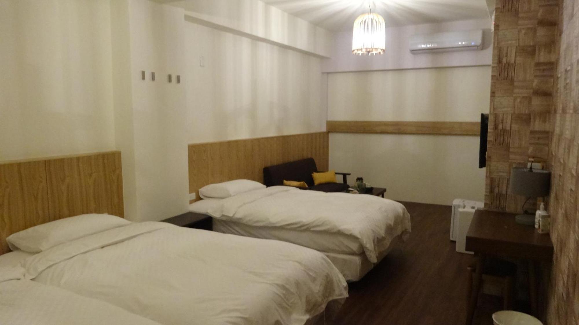 Meow G Cafe Hostel Hualien Szoba fotó